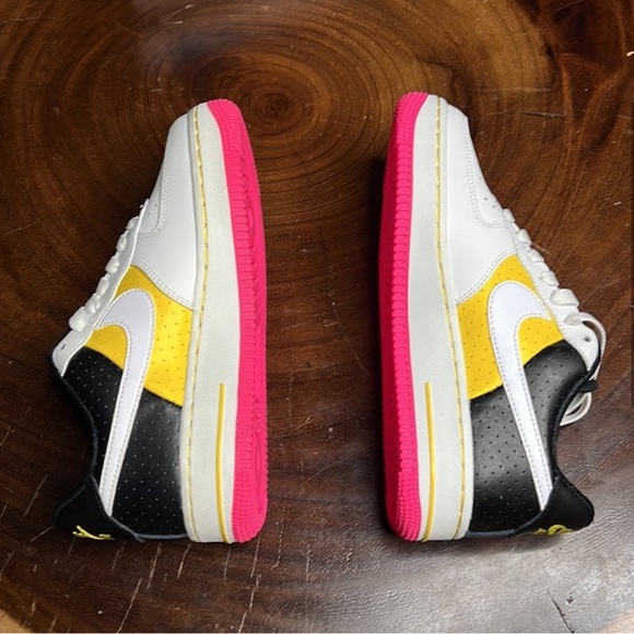 43: Nike: W Air Force 1 ‘07 SE MOTO: Size 6 - Picture 5 of 8